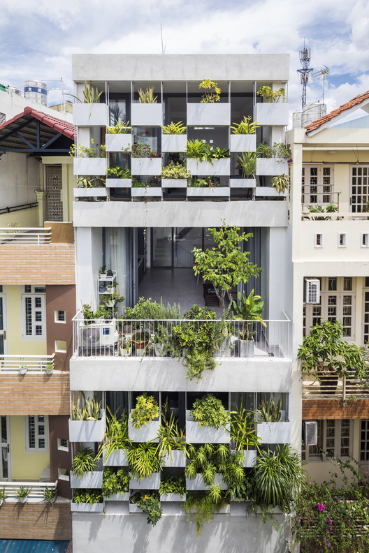 Nhà ống Việt Nam xanh